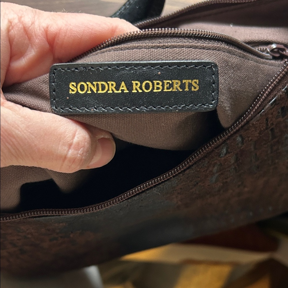 Sondra Roberts two tone Black and Brown Women's leather suede Shoulder Bag - Picture 2 of 4